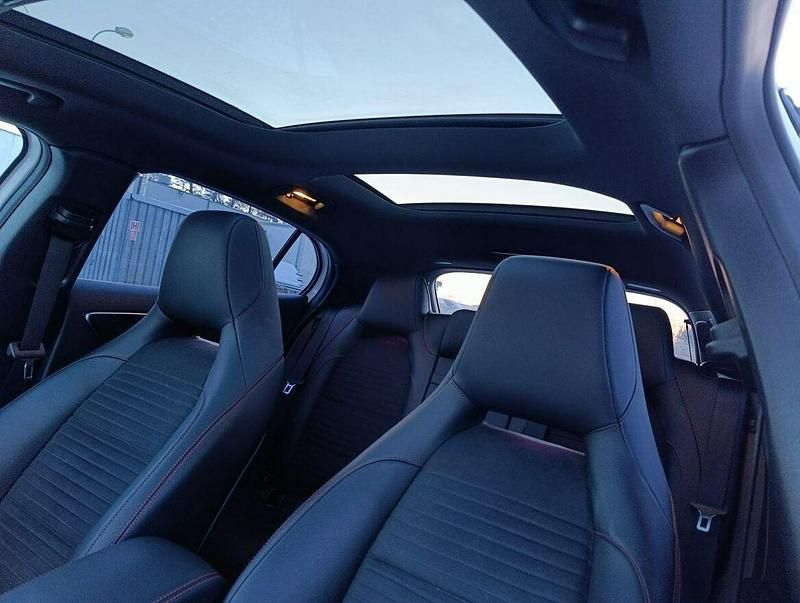 Używany Mercedes GLA45 AMG AMG 380 KM (279 kW) 2018 Biały SUV