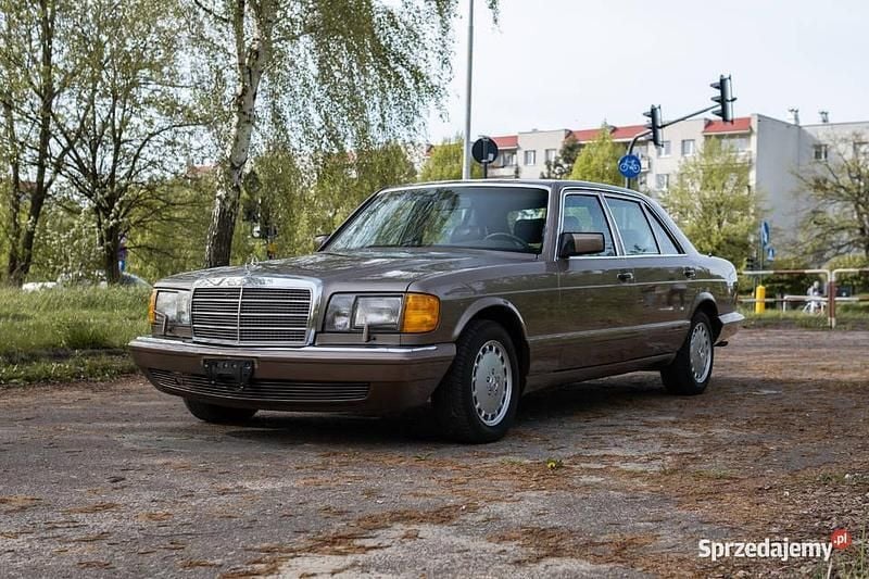Używany Mercedes 300 1987 Sedan/Limuzyna