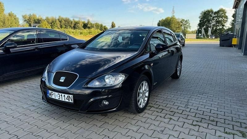 Czarny (metalik) Używany 2011 Seat Leon Hatchback | 17 900 zł - Obraz 1/4