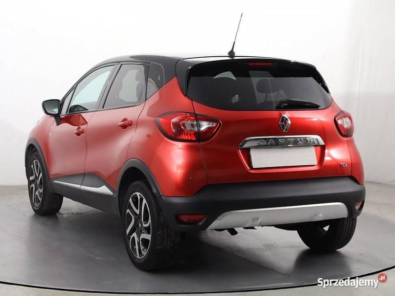 Używany Renault Captur 90 KM (66 kW) 2015 Czerwony SUV