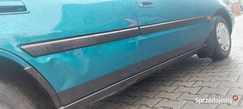 Używany Mazda 323F 1992