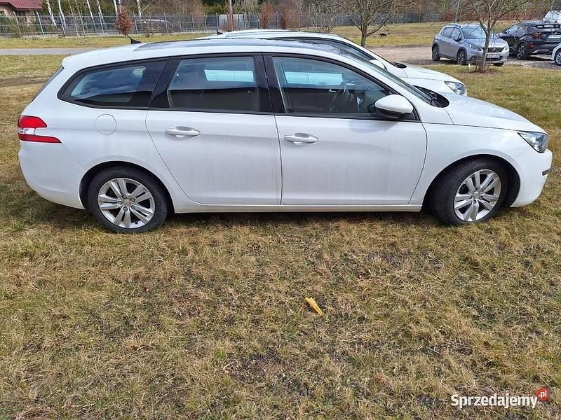 Używany Peugeot 308 SW 2017 Biały Kombi