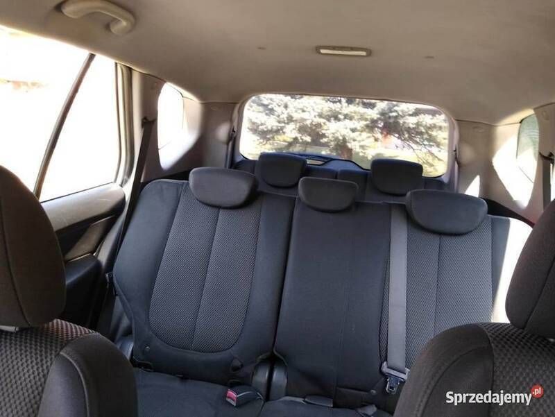 Srebrny Używany 2009 Kia Carens 2 Minivan | 5900 zł (Uczciwa cena) - Obraz 1/4