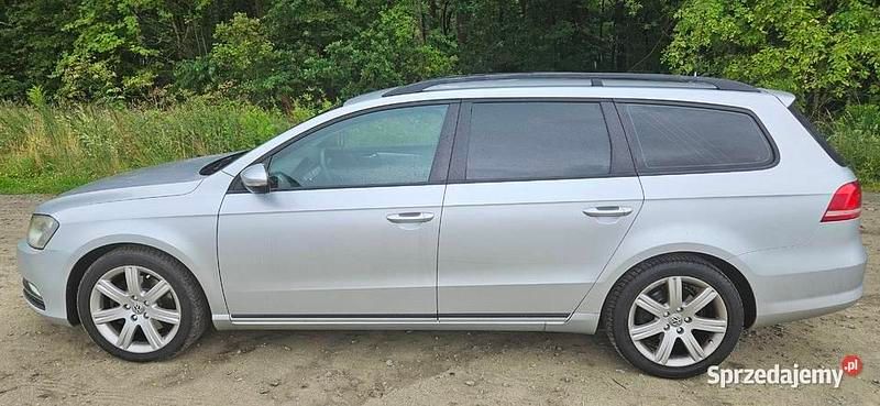 Srebrny Używany 2011 VW Passat Kombi | 22 000 zł (Uczciwa cena) - Obraz 1/4