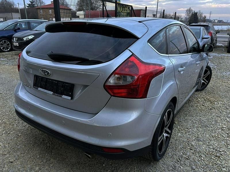 Używany Ford Focus Titanium 2012 Srebrny Hatchback
