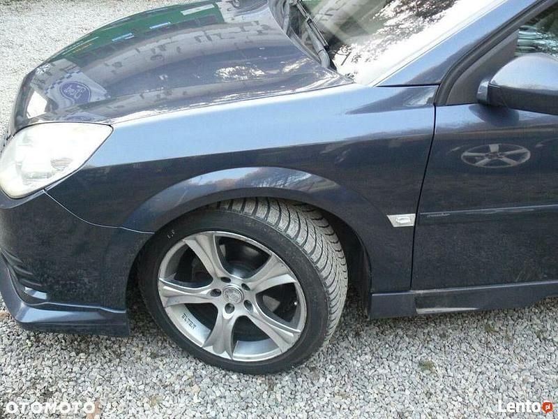 Inny kolor Używany 2005 Opel Vectra Sedan/Limuzyna | 16 500 zł - Obraz 1/4