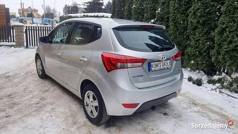 Używany Hyundai ix20 115 KM (84 kW) 2012 Srebrny (metalik) Hatchback