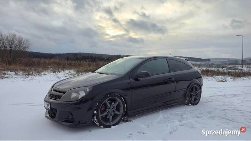Używany Opel Astra GTC 2005 Czarny Coupe