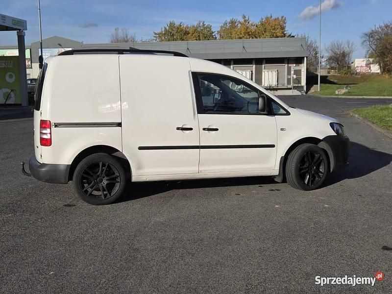 Biały Używany 2012 VW Caddy Minivan | 23 500 zł (Super Cena) - Obraz 1/4