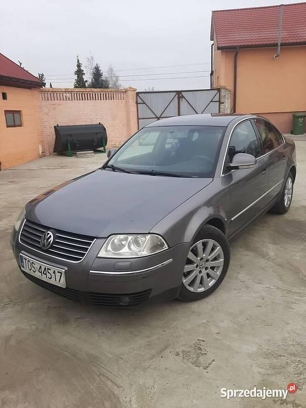 Używany VW Passat 2004 Szary Sedan/Limuzyna