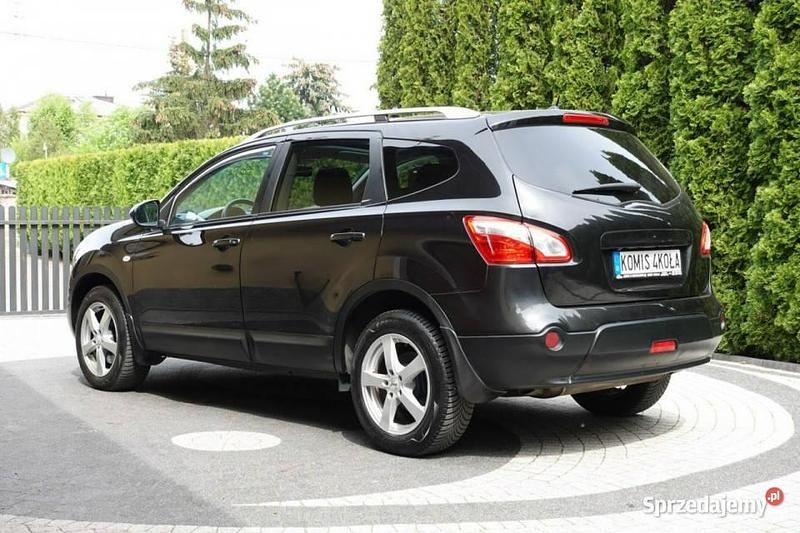 Używany Nissan Qashqai +2 130 KM (95 kW) 2011 Czarny SUV
