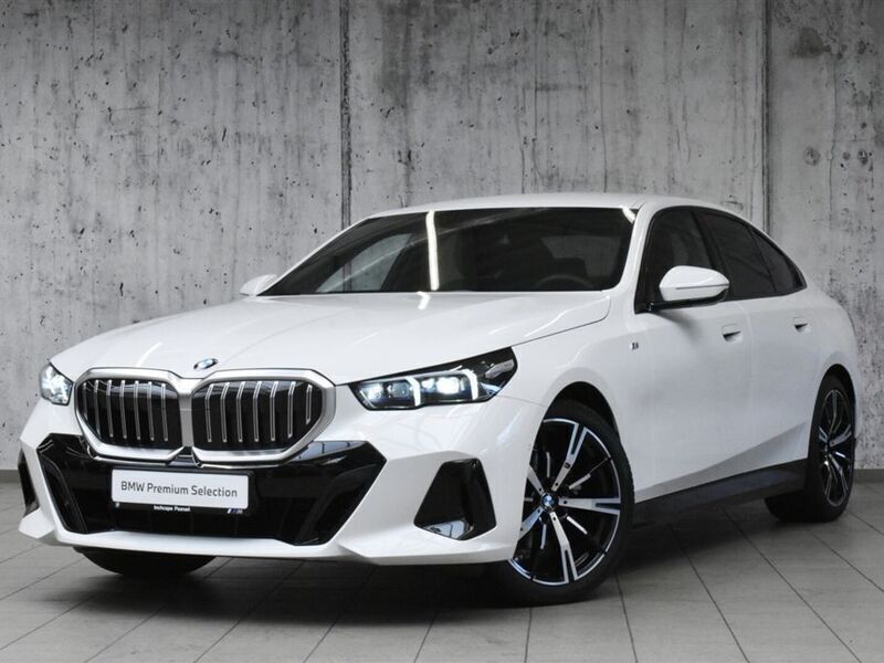 Biel alpejska Używany 2024 BMW 520 Shadowline Sedan/Limuzyna | 264 700 zł (Uczciwa cena) - Obraz 1/3