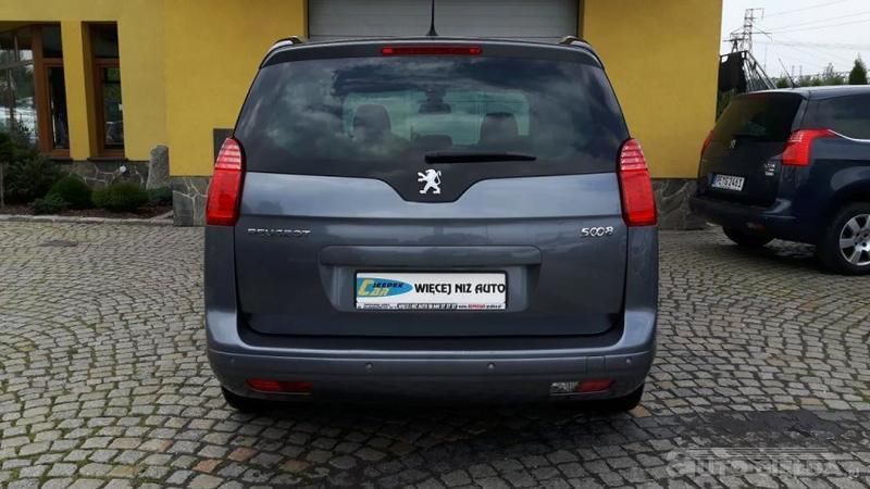 Używany Peugeot 5008 156 KM (114 kW) 2012 Szary metalik Minivan