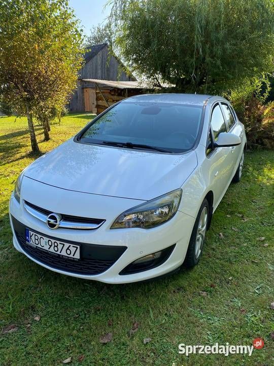 Biały Używany 2012 Opel Astra Hatchback | 32 600 zł (Dość drogi) - Obraz 1/4