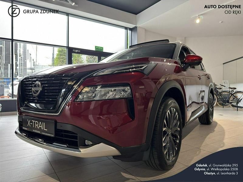 Czerwony (metalik) Nowe 2025 Nissan X-Trail SUV | 232 300 zł - Obraz 1/4