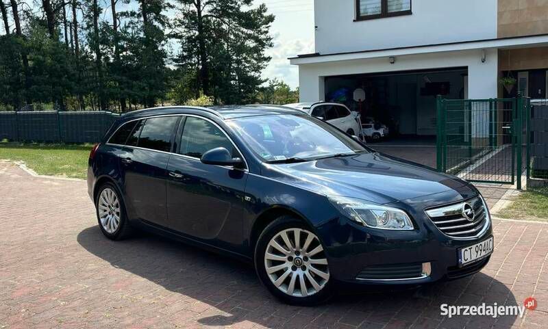 Granatowy Używany 2010 Opel Insignia Sedan/Limuzyna | 21 000 zł (Uczciwa cena) - Obraz 1/4