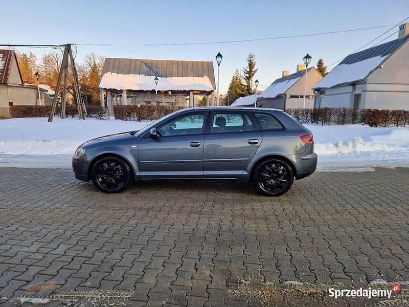 Grafitowy Używany 2005 Audi A3 Sportback Hatchback | 10 900 zł (Dobra cena) - Obraz 1/4