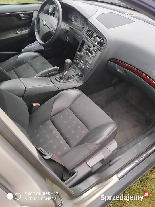 Używany Volvo S60 2003 Beżowy Sedan/Limuzyna