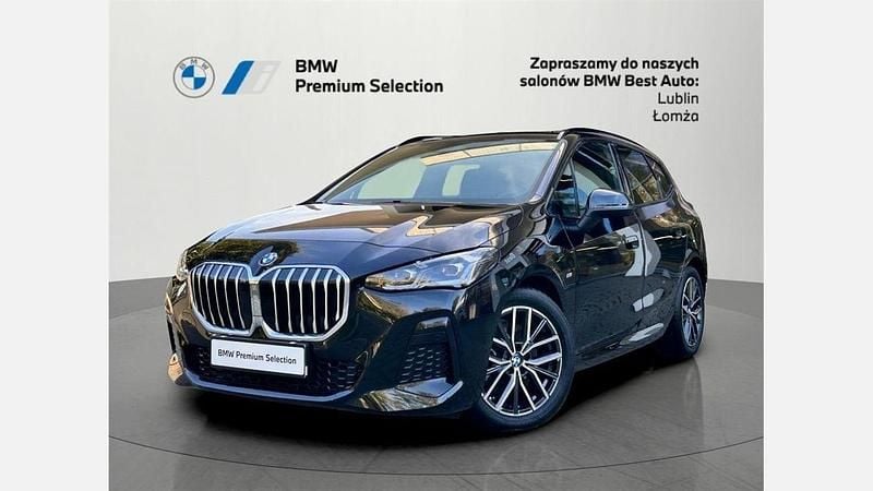 Czarny szafir metalizowany Używany 2024 BMW 223 Active Tourer Luxury Line Minivan | 189 900 zł - Obraz 1/3