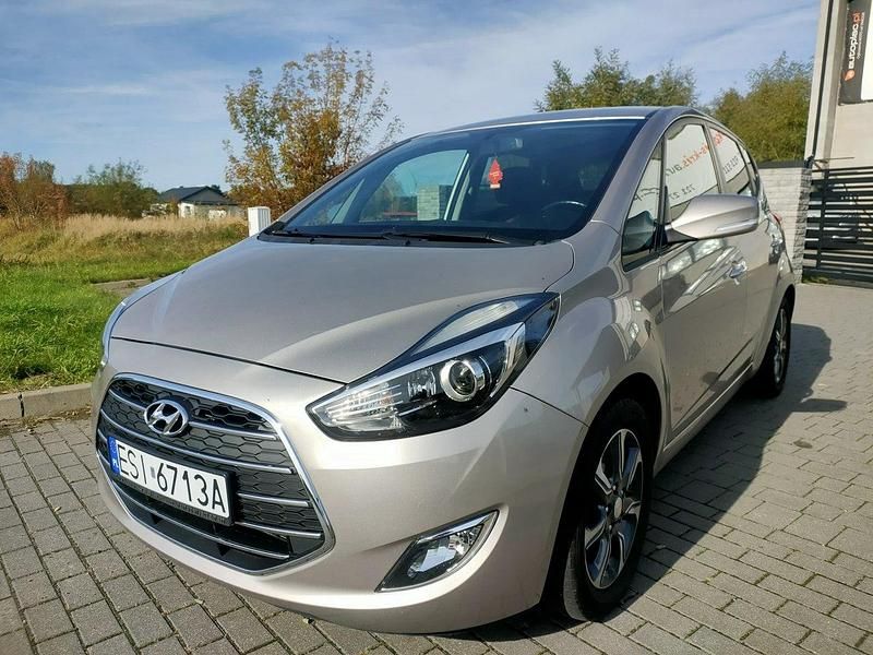Złoty (metalik) Używany 2017 Hyundai ix20 Hatchback | 44 900 zł (Dość drogi) - Obraz 1/4