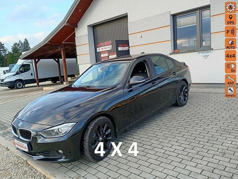 Czarny (metalik) Używany 2014 BMW 330 Sedan/Limuzyna | 62 600 zł - Obraz 1/4