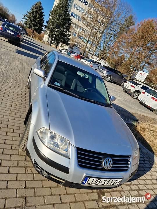 Używany VW Passat 2002 Srebrny Sedan/Limuzyna