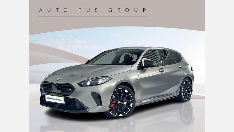 Frozen pure grey bmw individual metalizowany Używany 2024 BMW M135 Shadowline Hatchback | 239 900 zł - Obraz 1/3