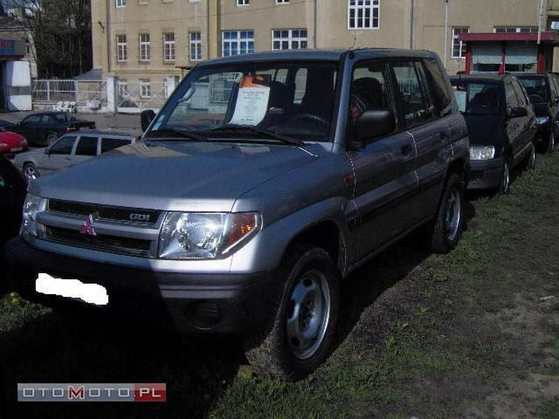 Srebrny (metalik) Używany 2001 Mitsubishi Pajero SUV | 22 900 zł - Obraz 1/1