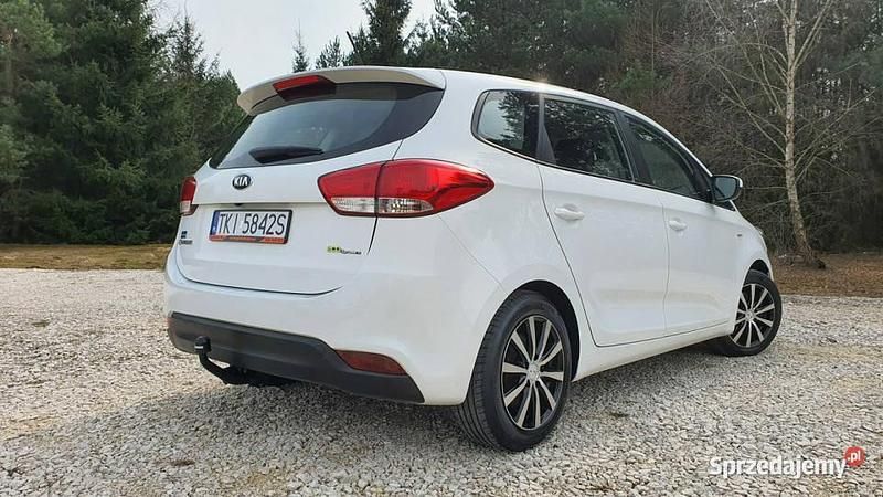 Biały Używany 2013 Kia Carens Minivan | 29 999 zł (Uczciwa cena) - Obraz 1/4