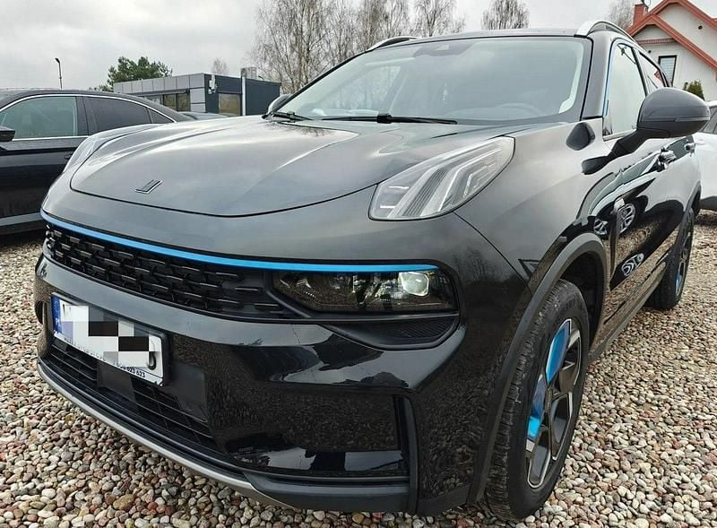 Czarny (metalik) Używany 2021 Lynk & Co 01 SUV | 90 900 zł - Obraz 1/4