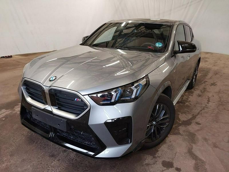 Szary (metalik) Używany 2025 BMW X2 SUV | 191 056 zł - Obraz 1/4