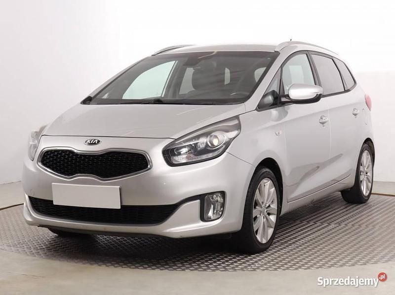 Używany Kia Carens 2017 Srebrny Minivan