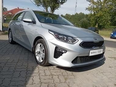 Srebrny Używany 2021 Kia Ceed 2 Kombi | 71 800 zł (Uczciwa cena) - Obraz 1/4