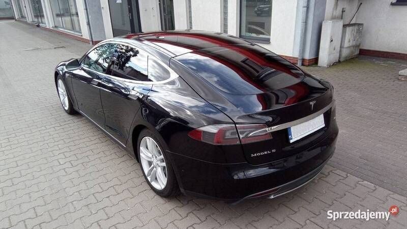 Czarny Używany 2013 Tesla Model S Sedan/Limuzyna | 109 500 zł - Obraz 1/4