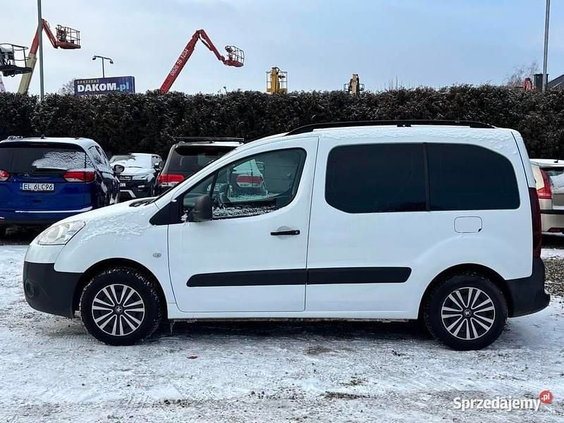 Biały Używany 2014 Peugeot Partner Minivan | 14 990 zł (Dobra cena) - Obraz 1/4
