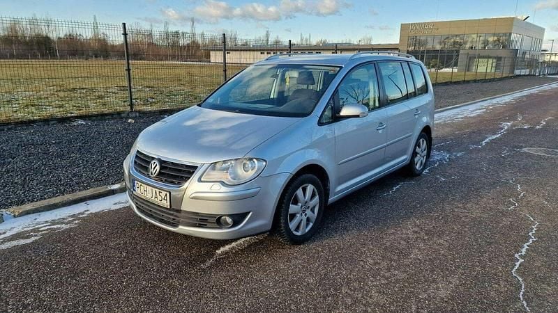 Srebrny Używany 2007 VW Touran Minivan | 11 900 zł - Obraz 1/4