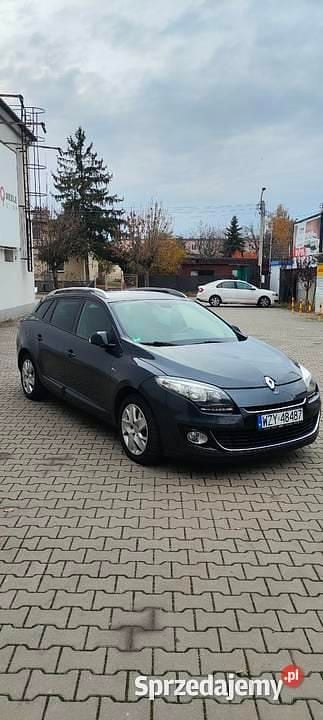 Grafitowy Używany 2013 Renault Mégane III Bose Edition Kombi | 21 500 zł (Uczciwa cena) - Obraz 1/4