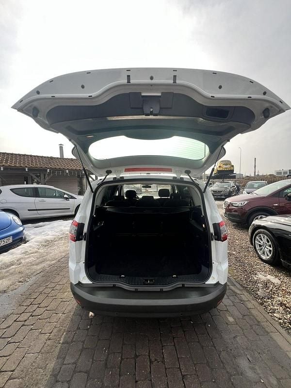 Używany Ford S-MAX S 140 KM (102 kW) 2010 Biały Minivan