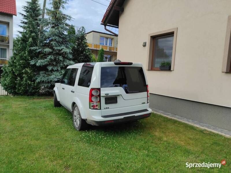Biały Używany 2011 Land Rover Discovery 4 SUV | 85 000 zł - Obraz 1/4