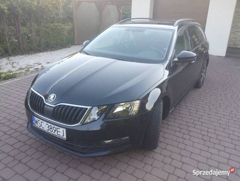 Czarny Używany 2020 Skoda Octavia Kombi | 39 500 zł (Super Cena) - Obraz 1/4
