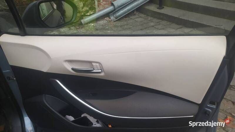 Używany Toyota Corolla 132 KM (97 kW) 2019 Szary Sedan/Limuzyna