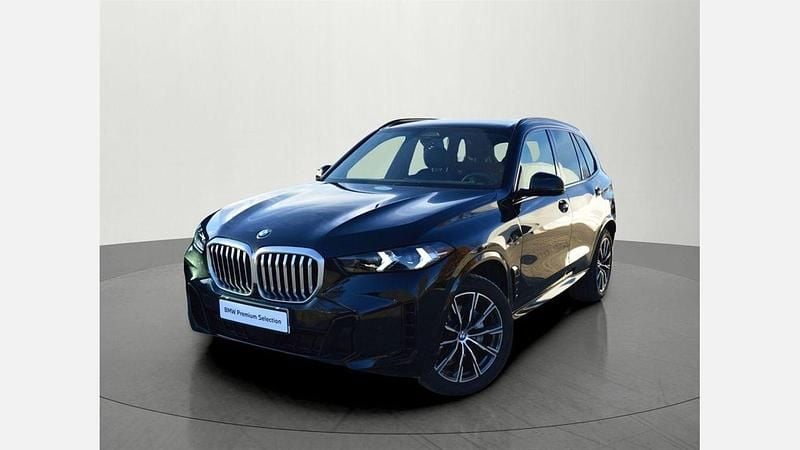 Czarny szafir metalizowany Używany 2025 BMW X5 Comfort Edition SUV | 329 900 zł (Uczciwa cena) - Obraz 1/3