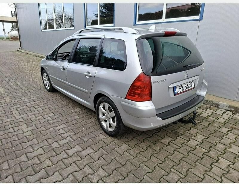 Używany Peugeot 307 140 KM (102 kW) 2007 Srebrny Kombi
