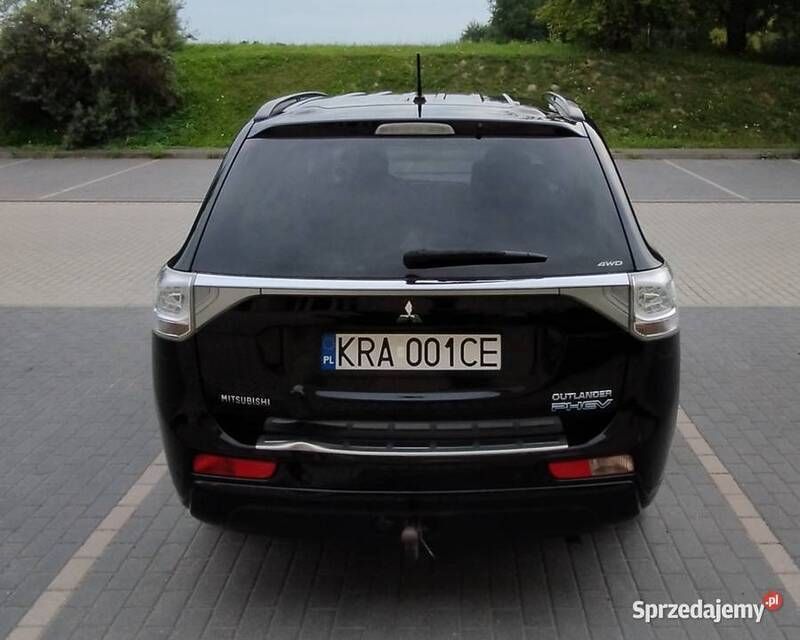 Używany Mitsubishi Outlander P-HEV 2014 SUV