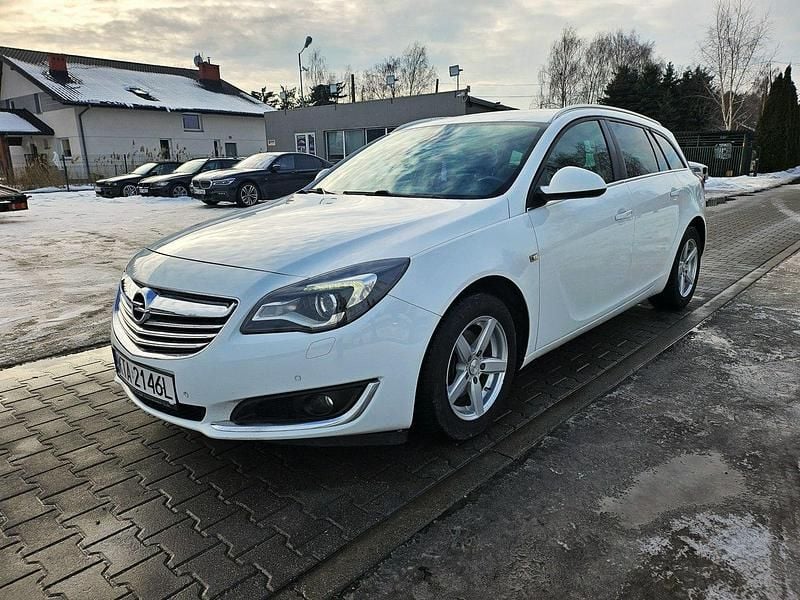 Używany Opel Insignia 120 KM (88 kW) 2014 Biały Kombi