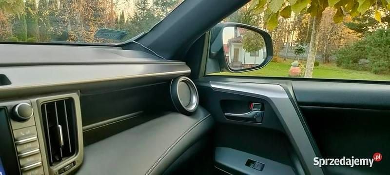 Używany Toyota RAV4 141 KM (103 kW) 2017 SUV