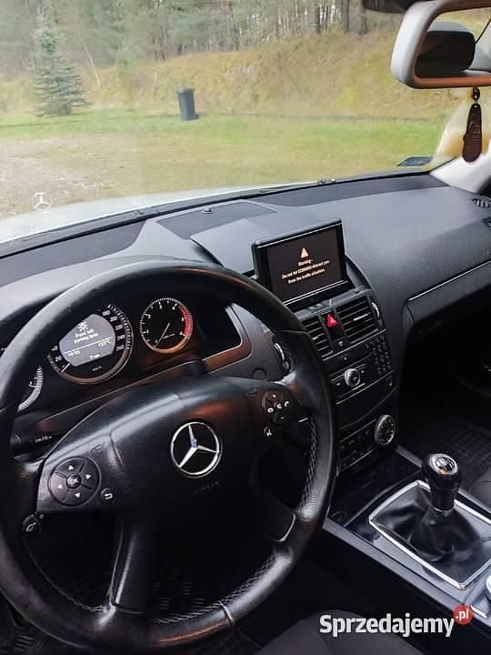 Używany Mercedes C200 2009