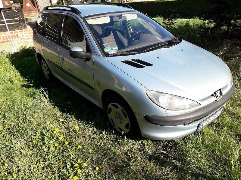 Używany Peugeot 206 2003 Srebrny Kombi