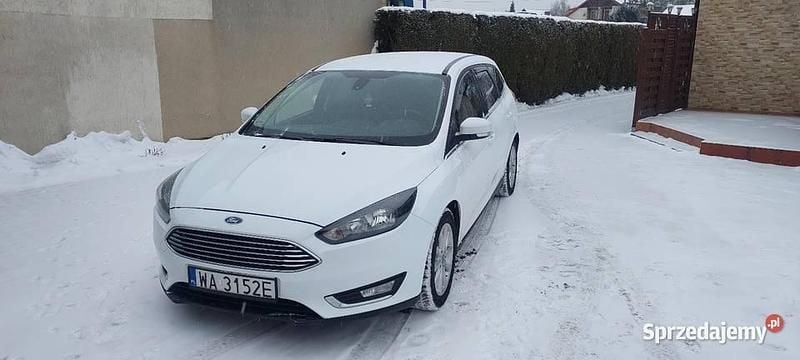 Biały Używany 2015 Ford Focus Titanium Kombi | 28 000 zł (Dość drogi) - Obraz 1/4