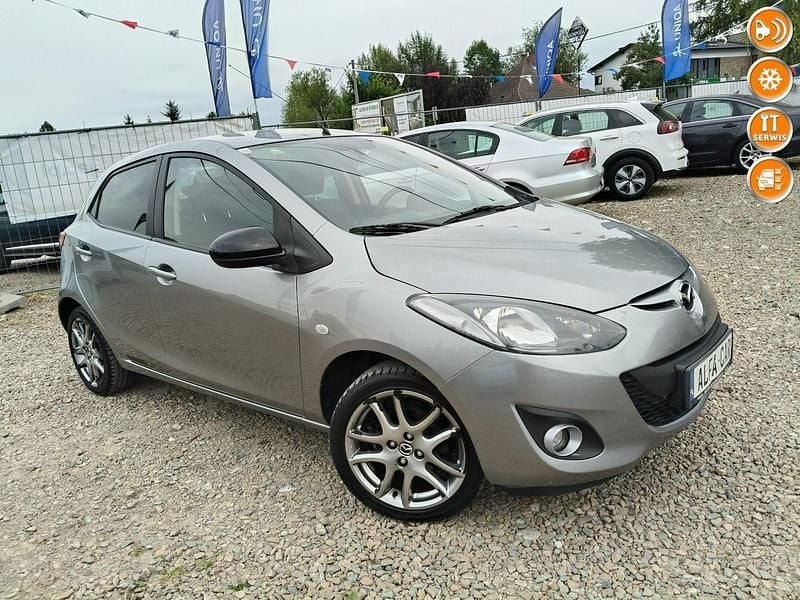 Srebrny (metalik) Używany 2013 Mazda 2 Hatchback | 17 900 zł (Dobra cena) - Obraz 1/4